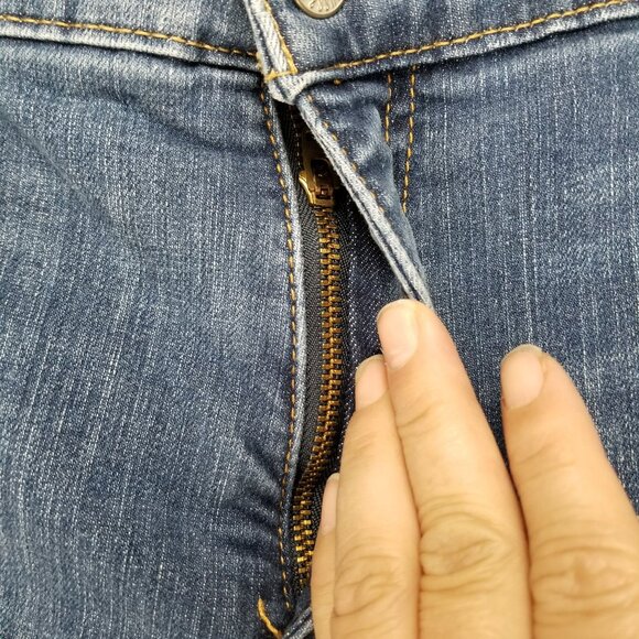 Levis Jeans Womens 16 Petite 512 Perfectly Slimming Bootcut Stretch Faded High - Picture 3 of 12